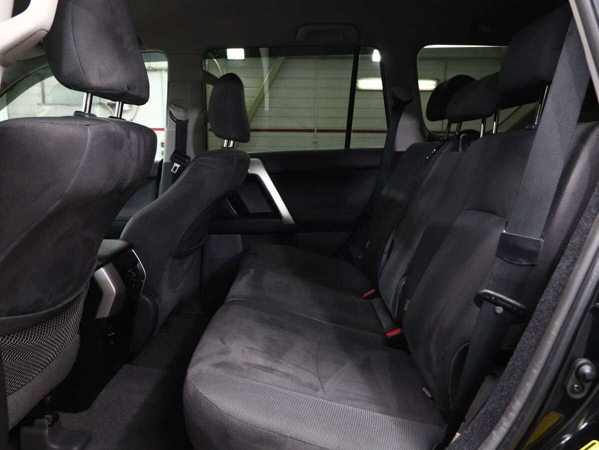 Купить Toyota Land Cruiser Prado с пробегом. Фото: #17