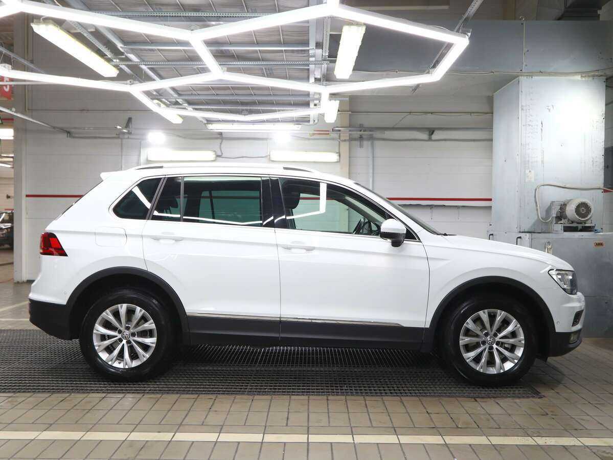 Купить Volkswagen Tiguan с пробегом. Фото: #11