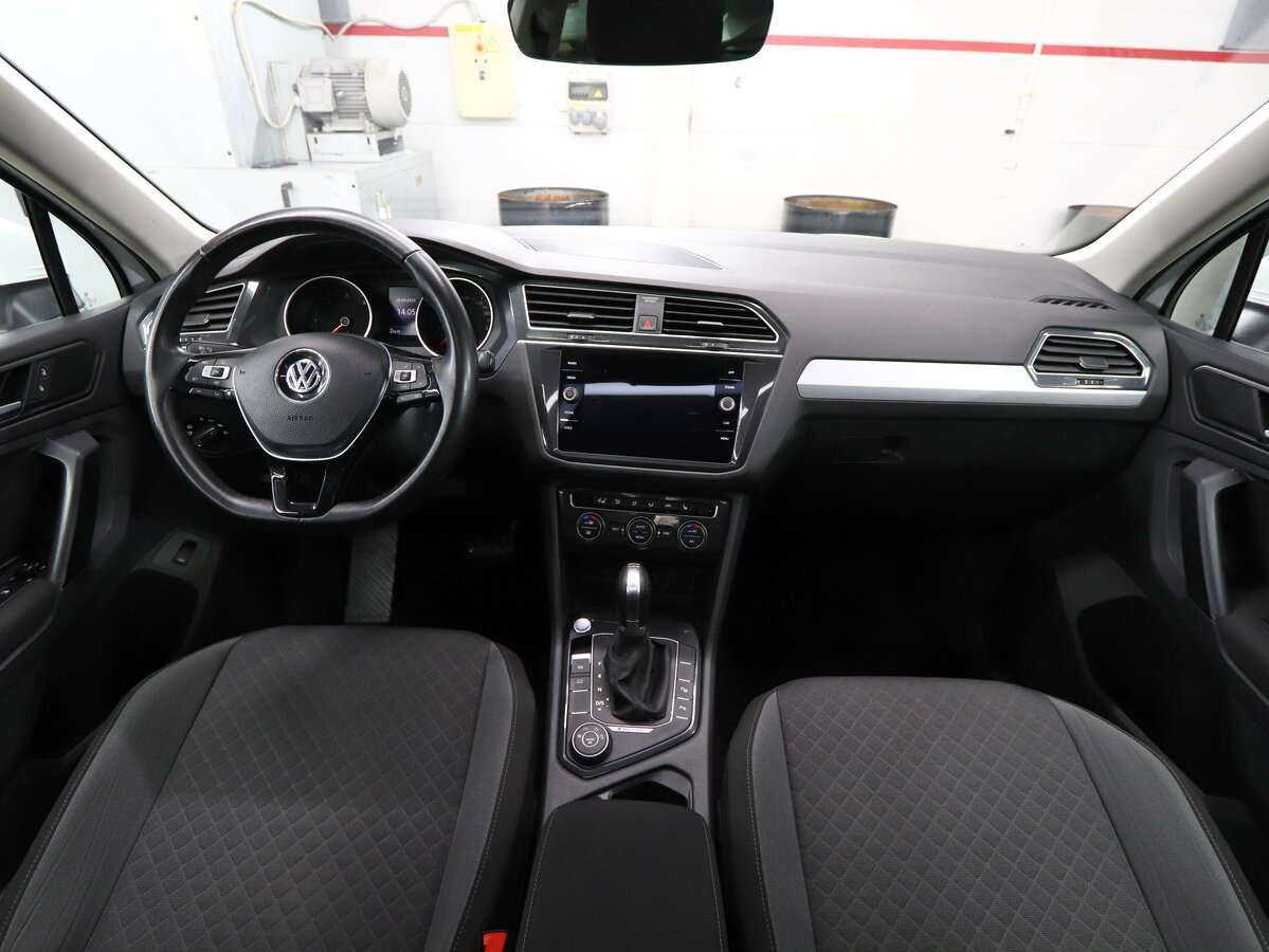 Купить Volkswagen Tiguan с пробегом. Фото: #16
