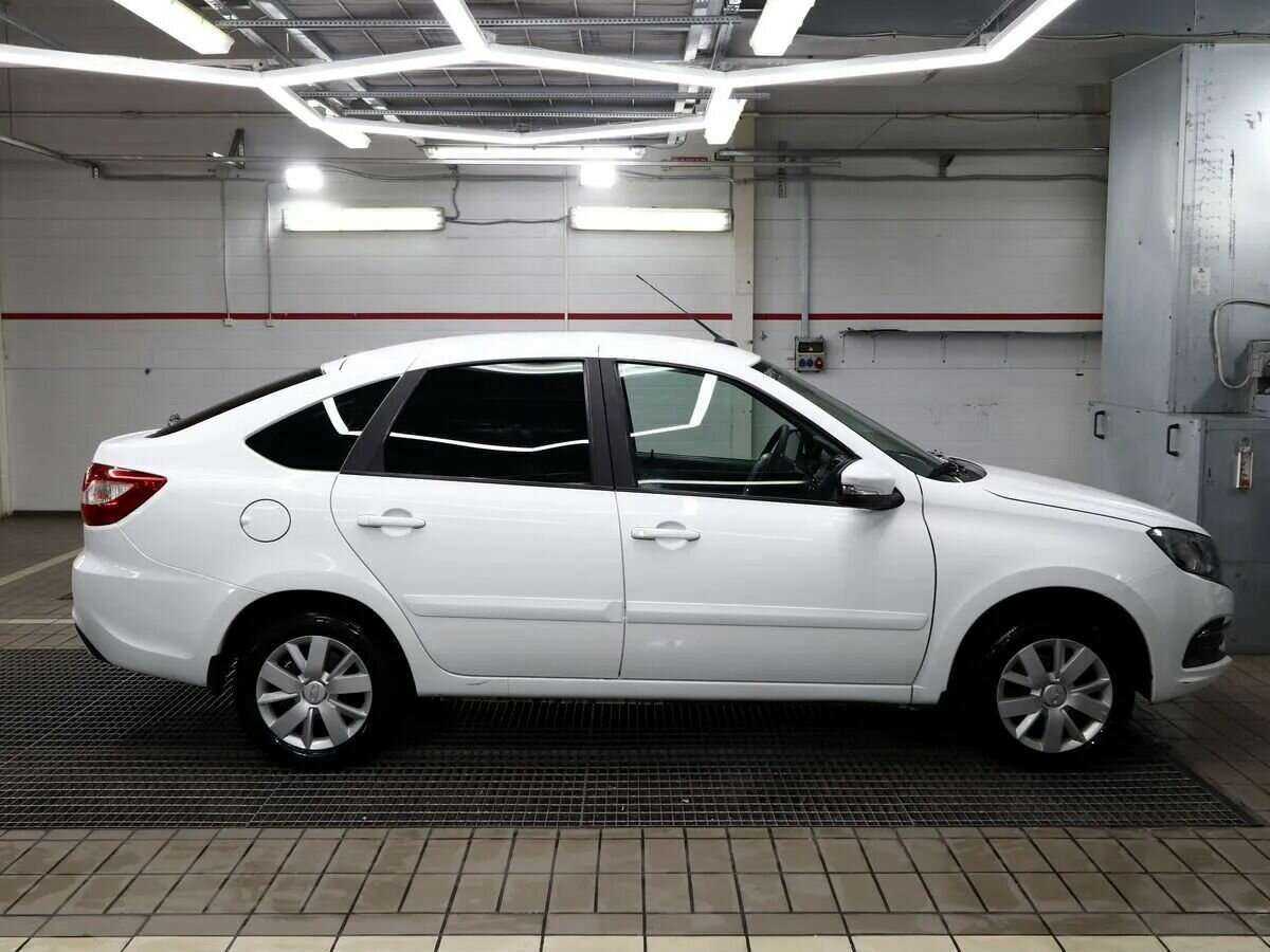 Купить Lada (ВАЗ) Granta с пробегом. Фото: #2