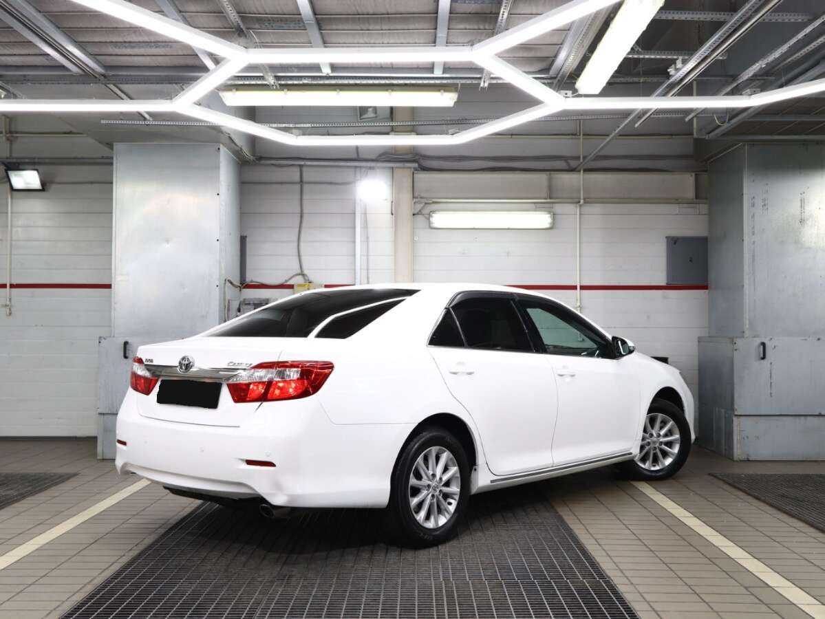Купить Toyota Camry с пробегом. Фото: #1