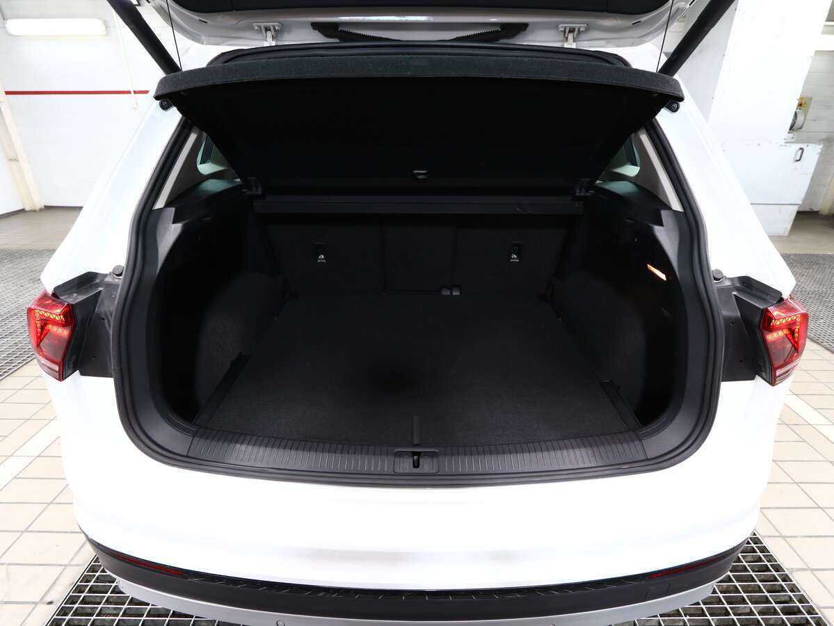 Купить Volkswagen Tiguan с пробегом. Фото: #4