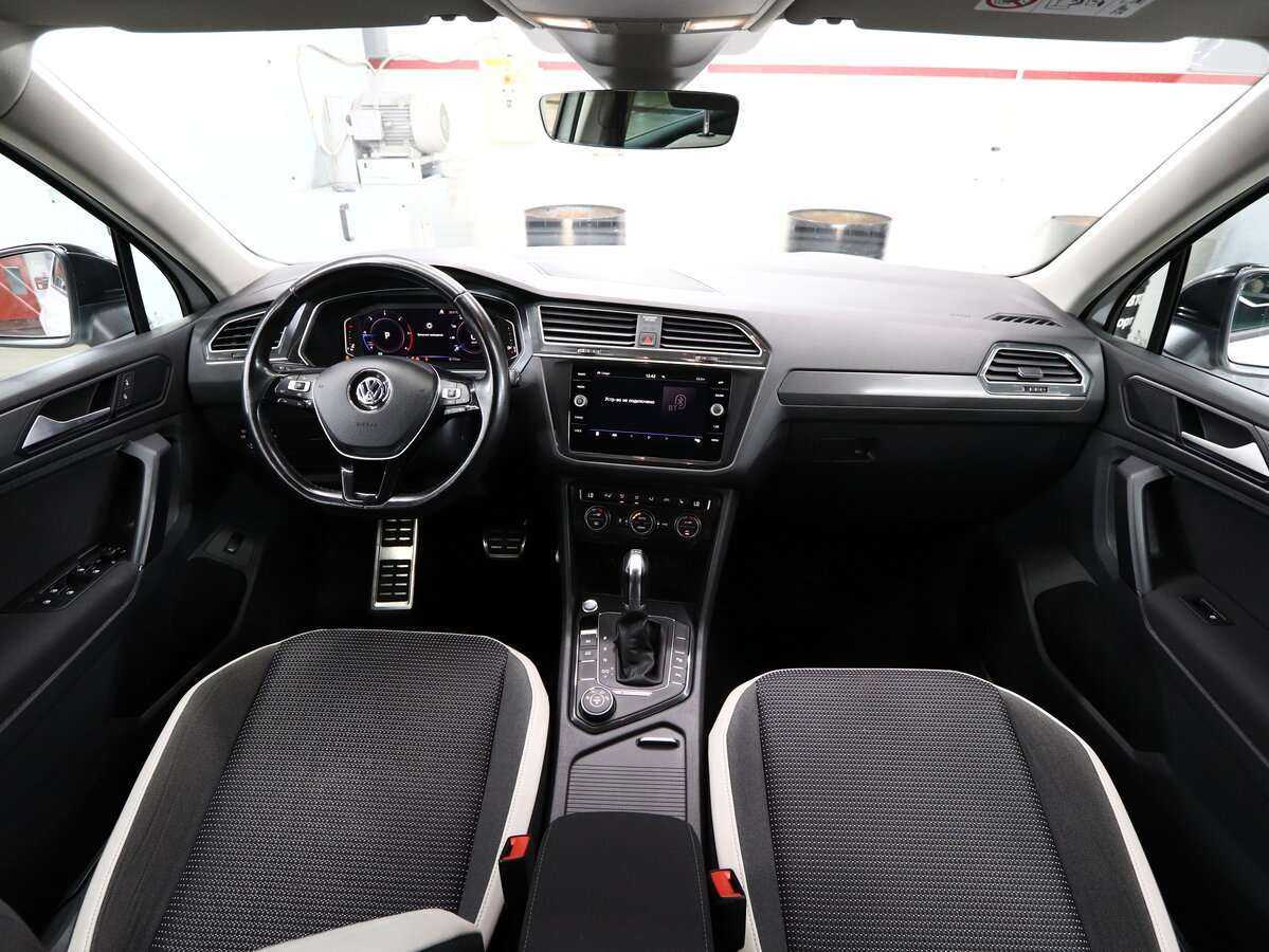 Купить Volkswagen Tiguan с пробегом. Фото: #17