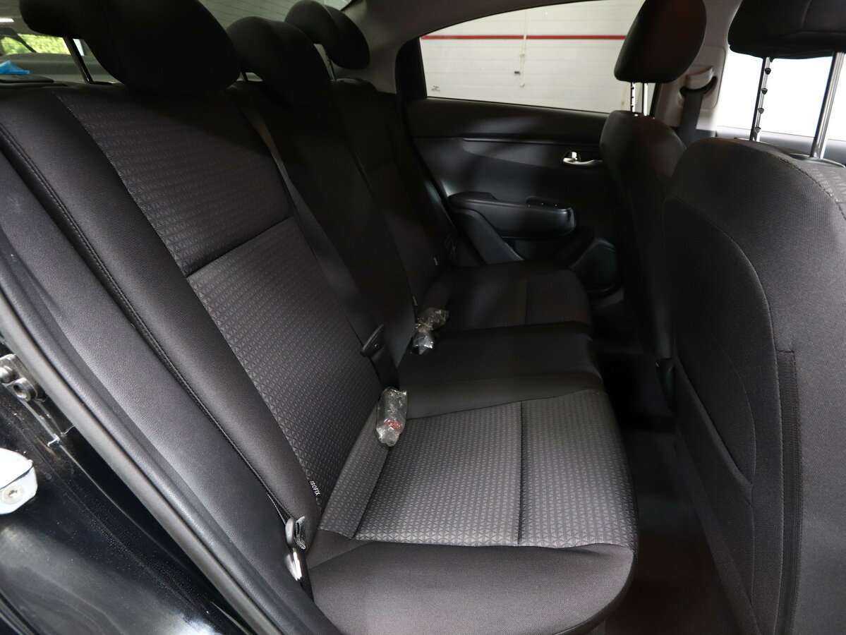 Купить Kia Rio с пробегом. Фото: #11