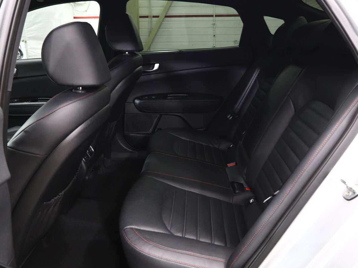 Купить Kia Optima с пробегом. Фото: #19