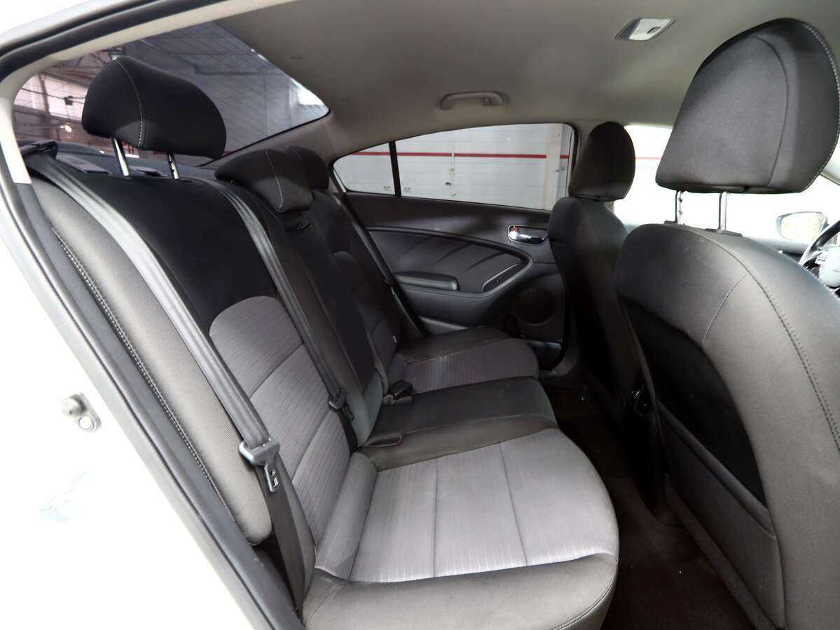 Купить Kia Cerato с пробегом. Фото: #18