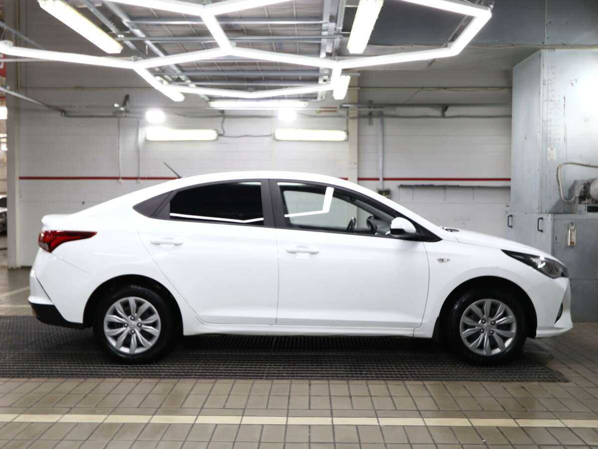 Купить Hyundai Solaris с пробегом. Фото: #13