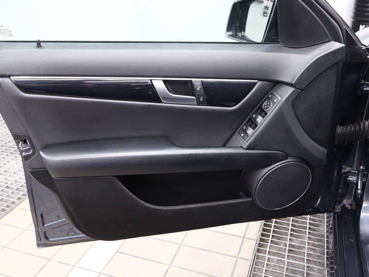 Купить Mercedes-Benz C-Класс с пробегом. Фото: #5