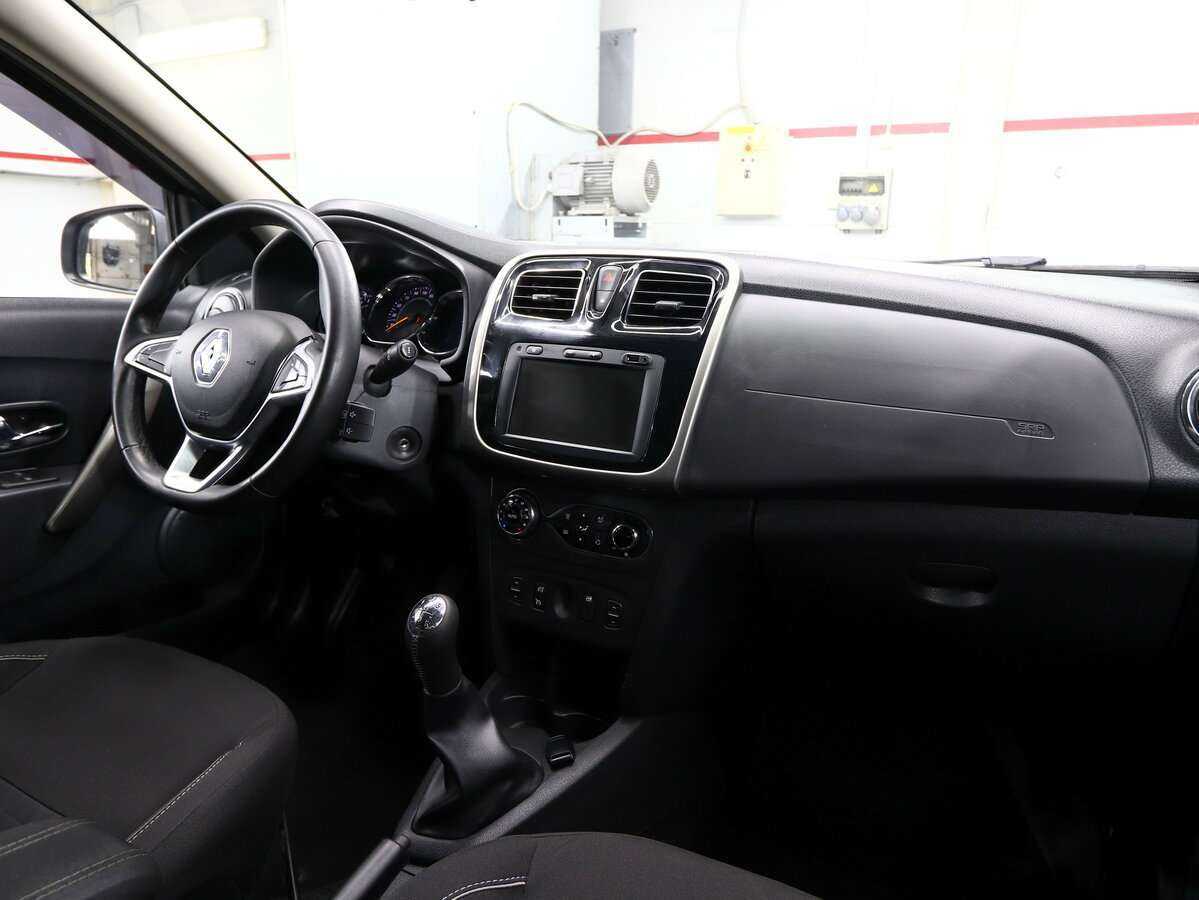 Купить Renault Sandero с пробегом. Фото: #9