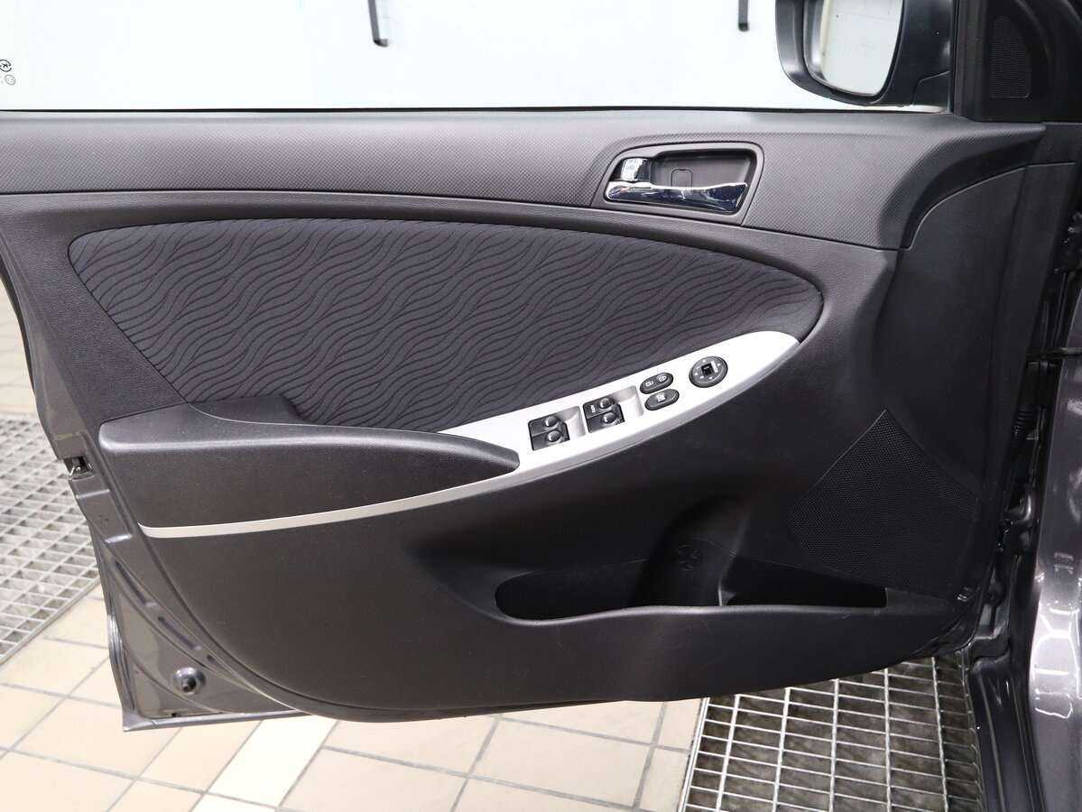 Купить Hyundai Solaris с пробегом. Фото: #5