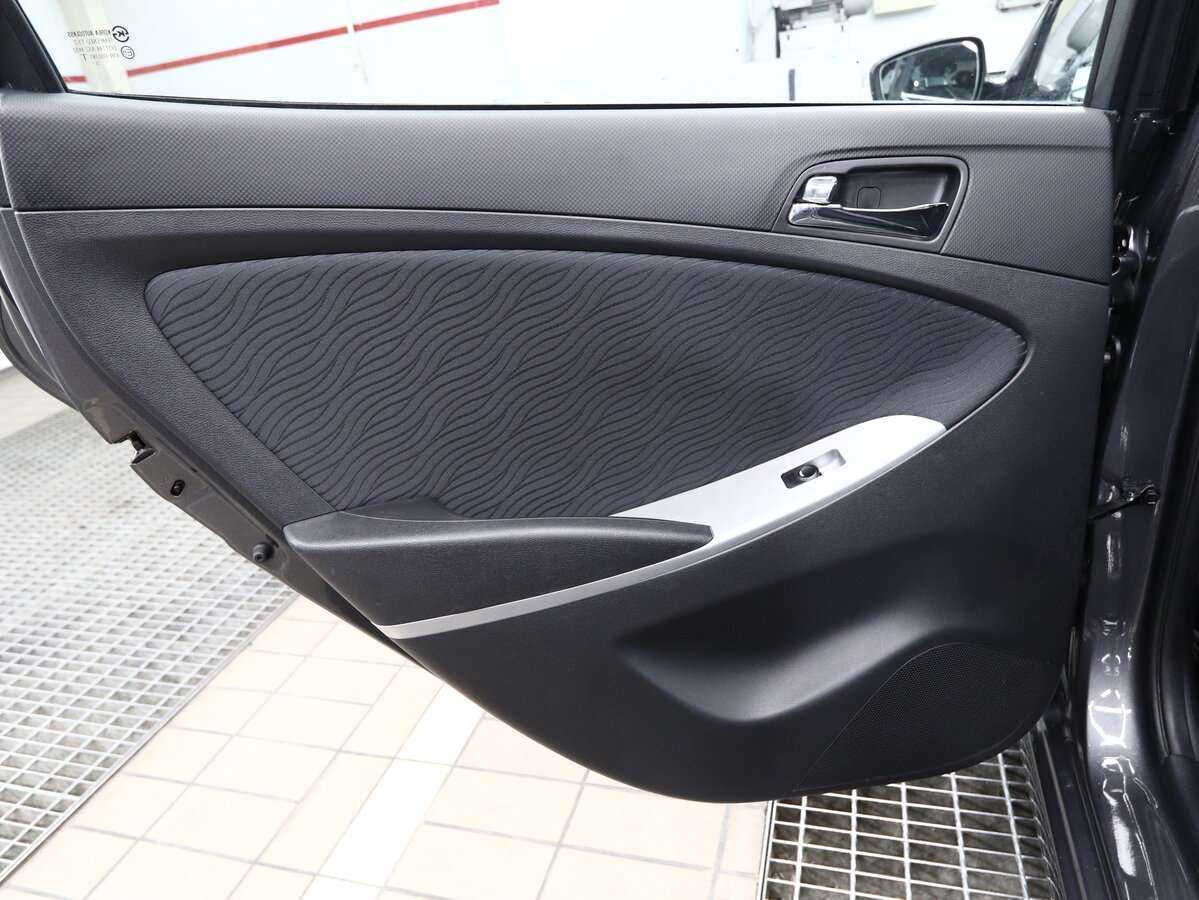 Купить Hyundai Solaris с пробегом. Фото: #8