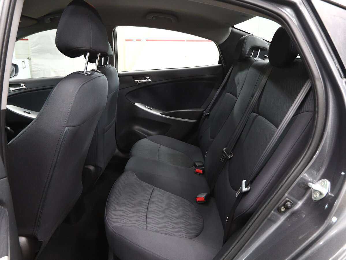 Купить Hyundai Solaris с пробегом. Фото: #9