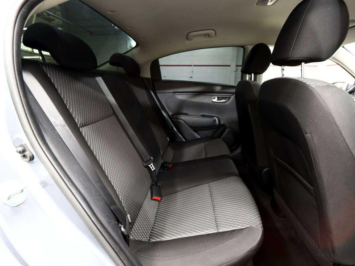 Купить Kia Rio с пробегом. Фото: #18