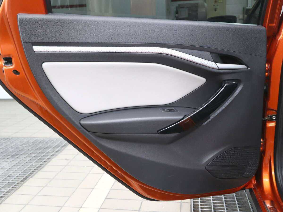 Купить Lada (ВАЗ) Vesta с пробегом. Фото: #13