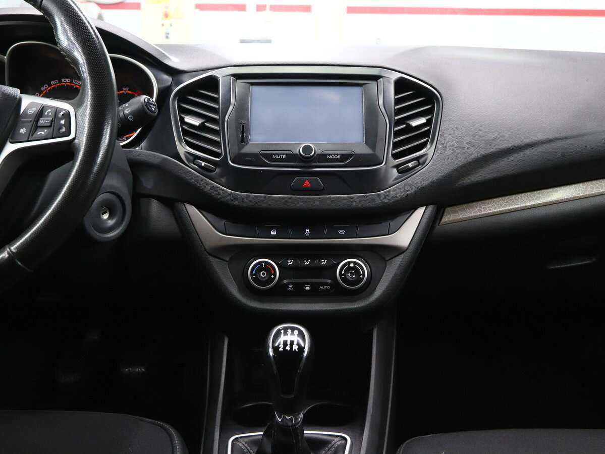 Купить Lada (ВАЗ) Vesta с пробегом. Фото: #14