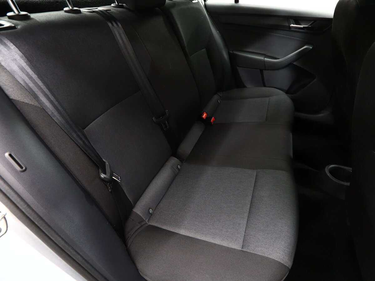Купить Skoda Rapid с пробегом. Фото: #15