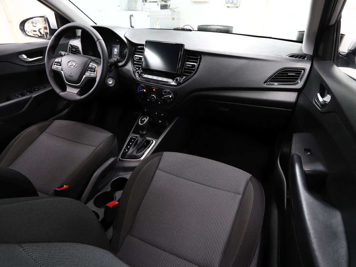 Купить Hyundai Solaris с пробегом. Фото: #9