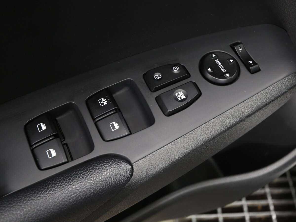 Купить Hyundai Solaris с пробегом. Фото: #15