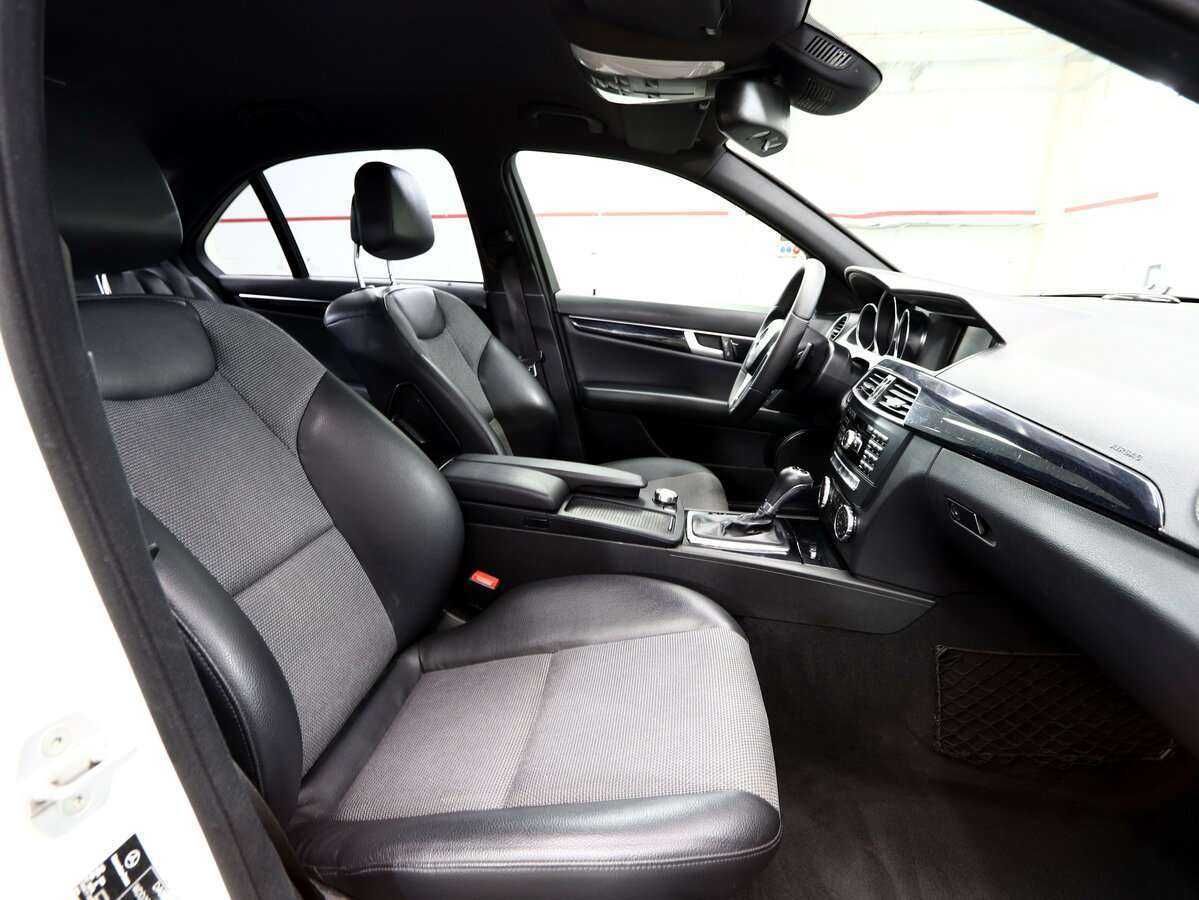 Купить Mercedes-Benz C-Класс с пробегом. Фото: #12