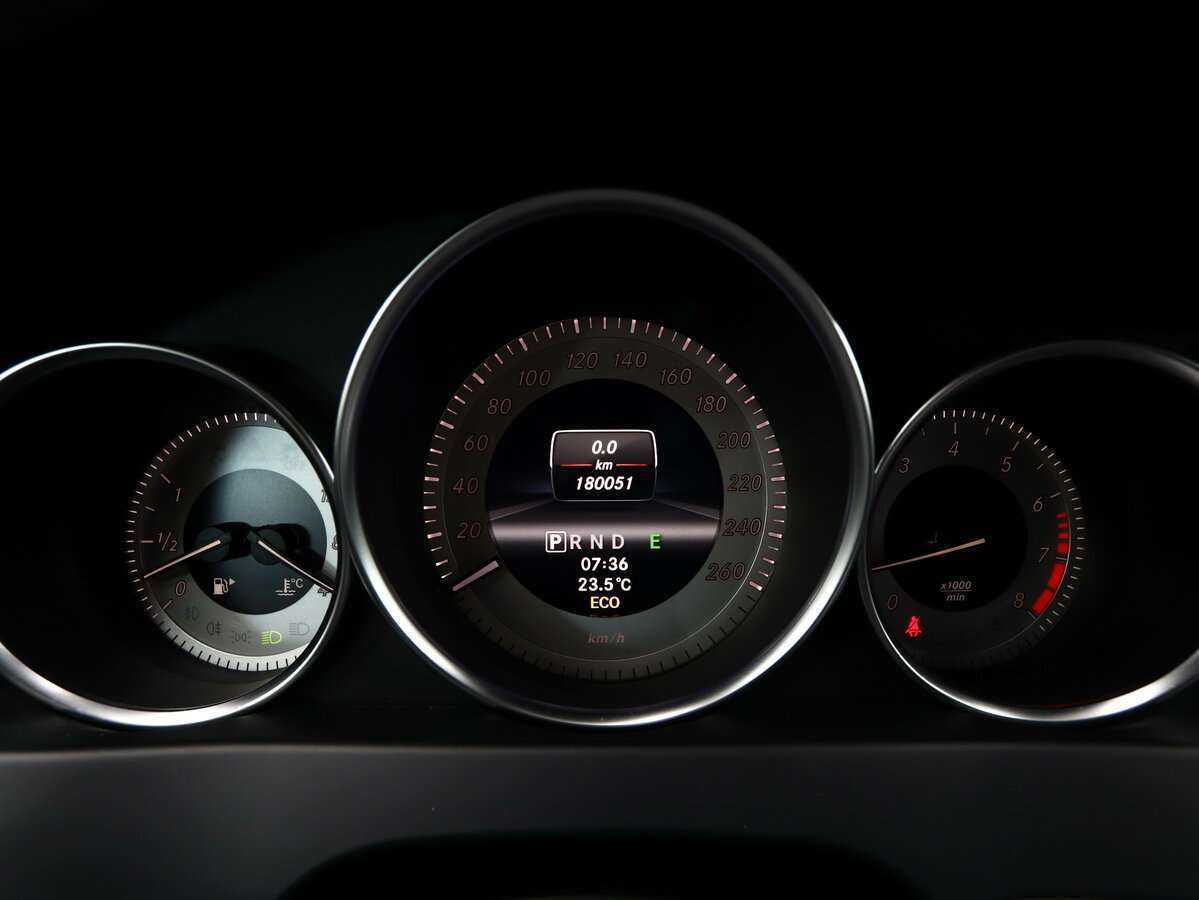 Купить Mercedes-Benz C-Класс с пробегом. Фото: #17