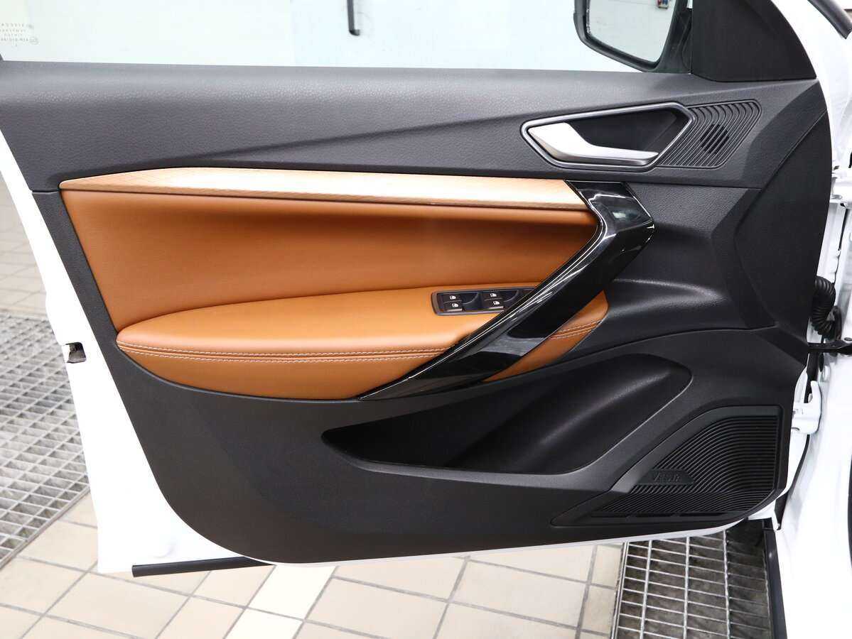 Купить Lada (ВАЗ) Vesta с пробегом. Фото: #5