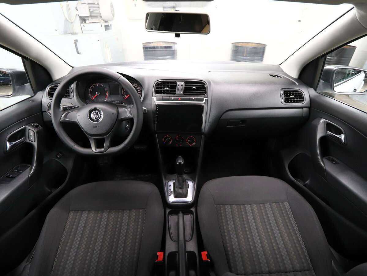 Купить Volkswagen Polo с пробегом. Фото: #9