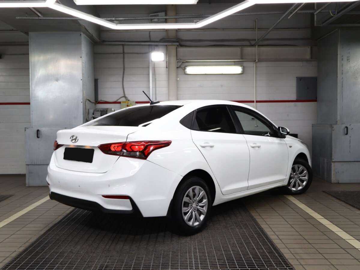 Купить Hyundai Solaris с пробегом. Фото: #1