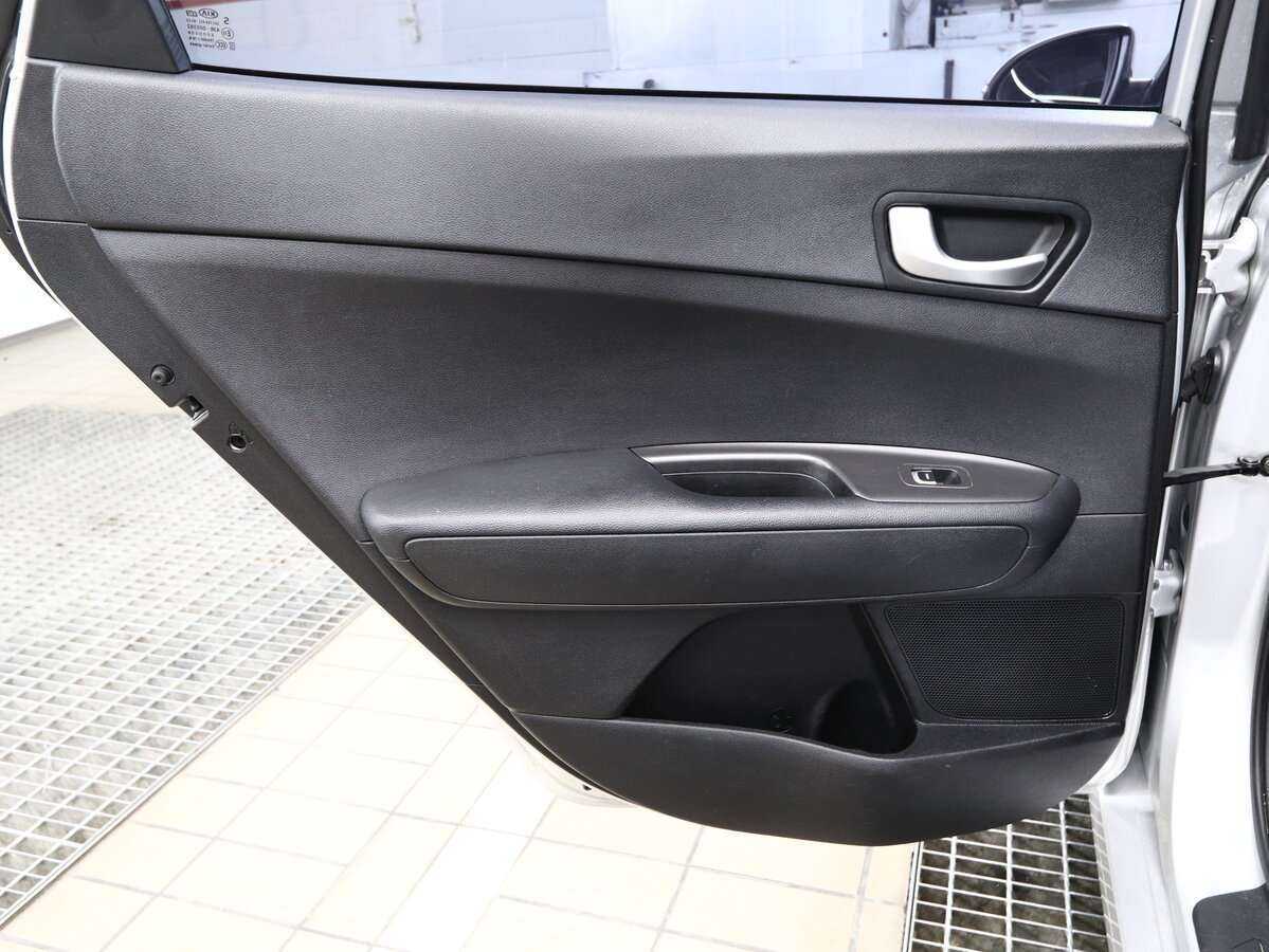 Купить Kia Optima с пробегом. Фото: #12