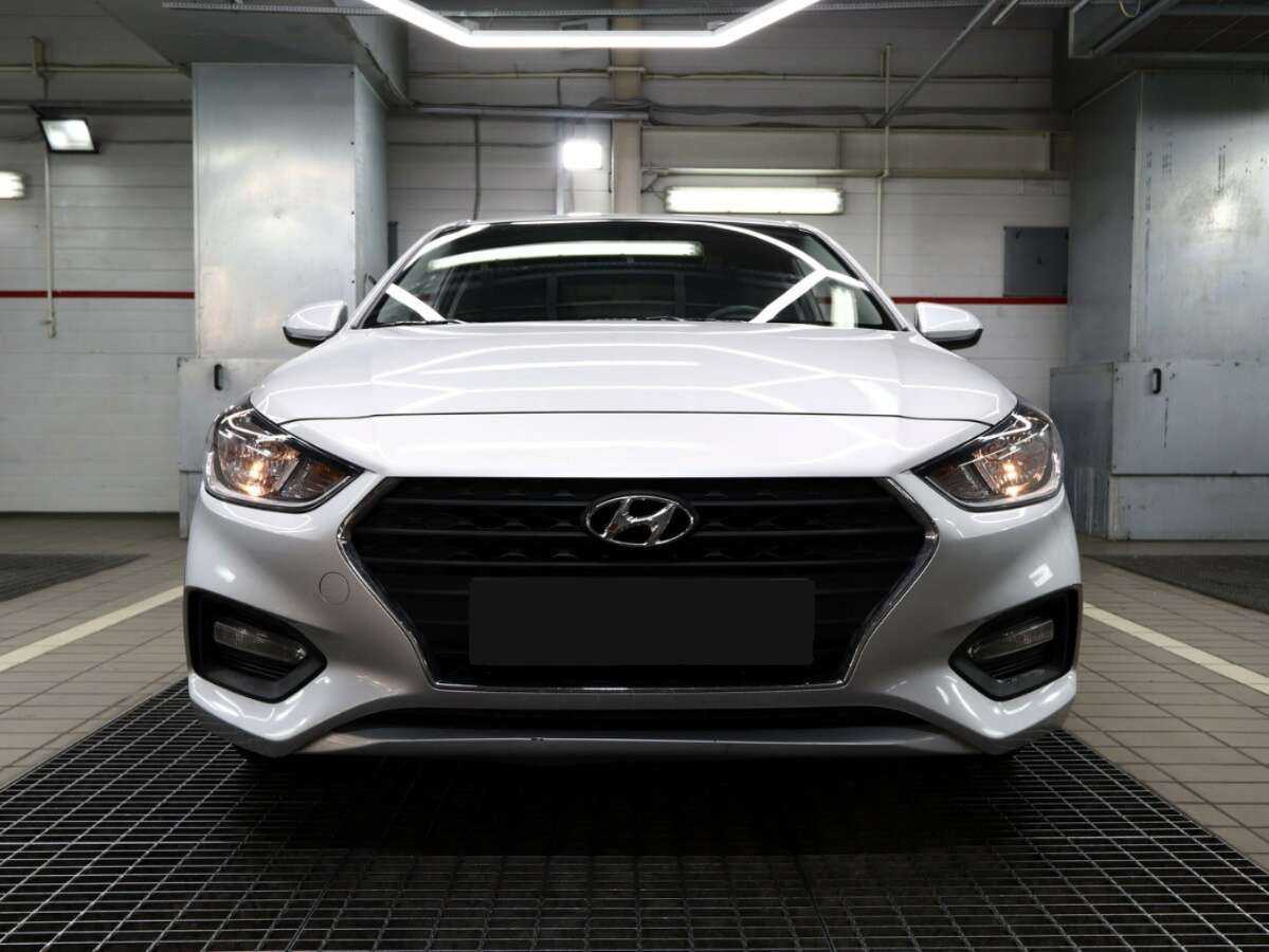 Купить Hyundai Solaris с пробегом. Фото: #1