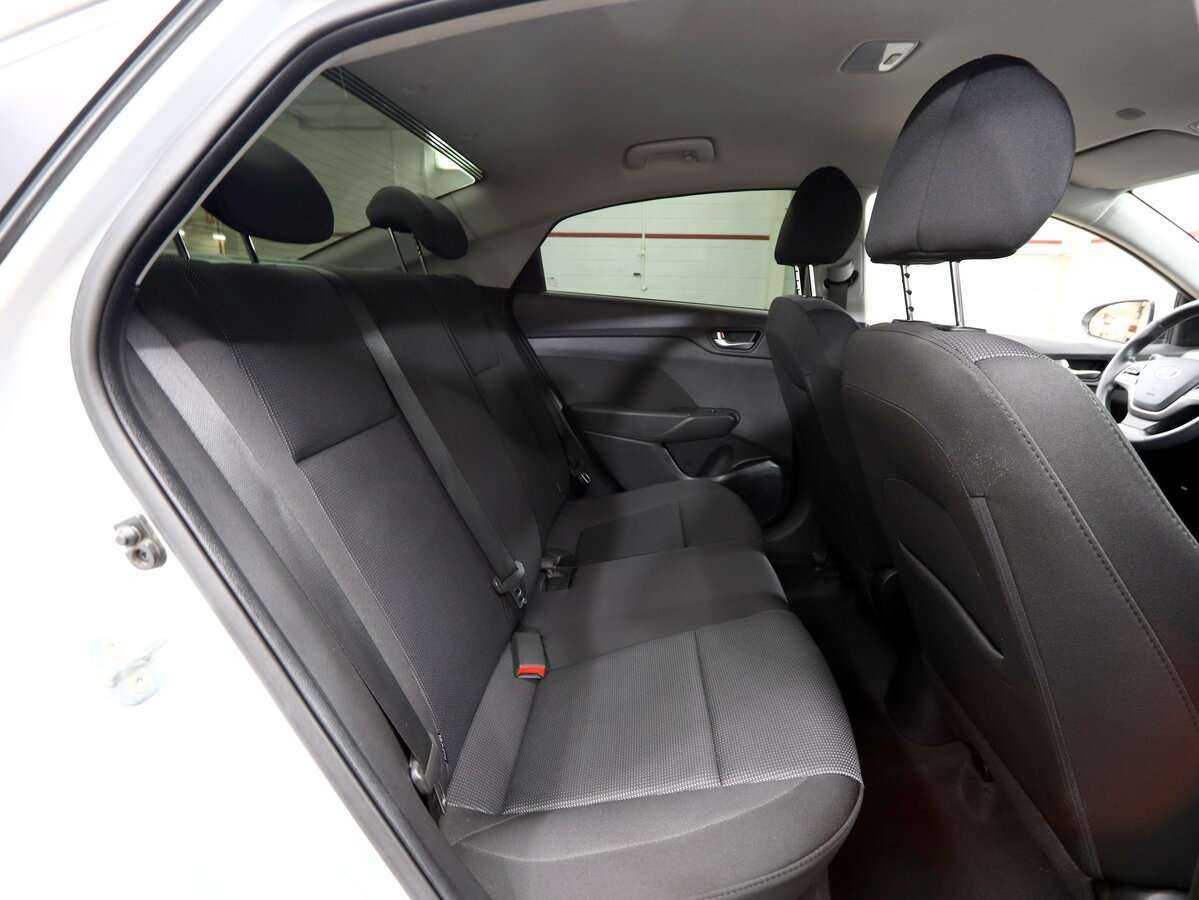 Купить Hyundai Solaris с пробегом. Фото: #19