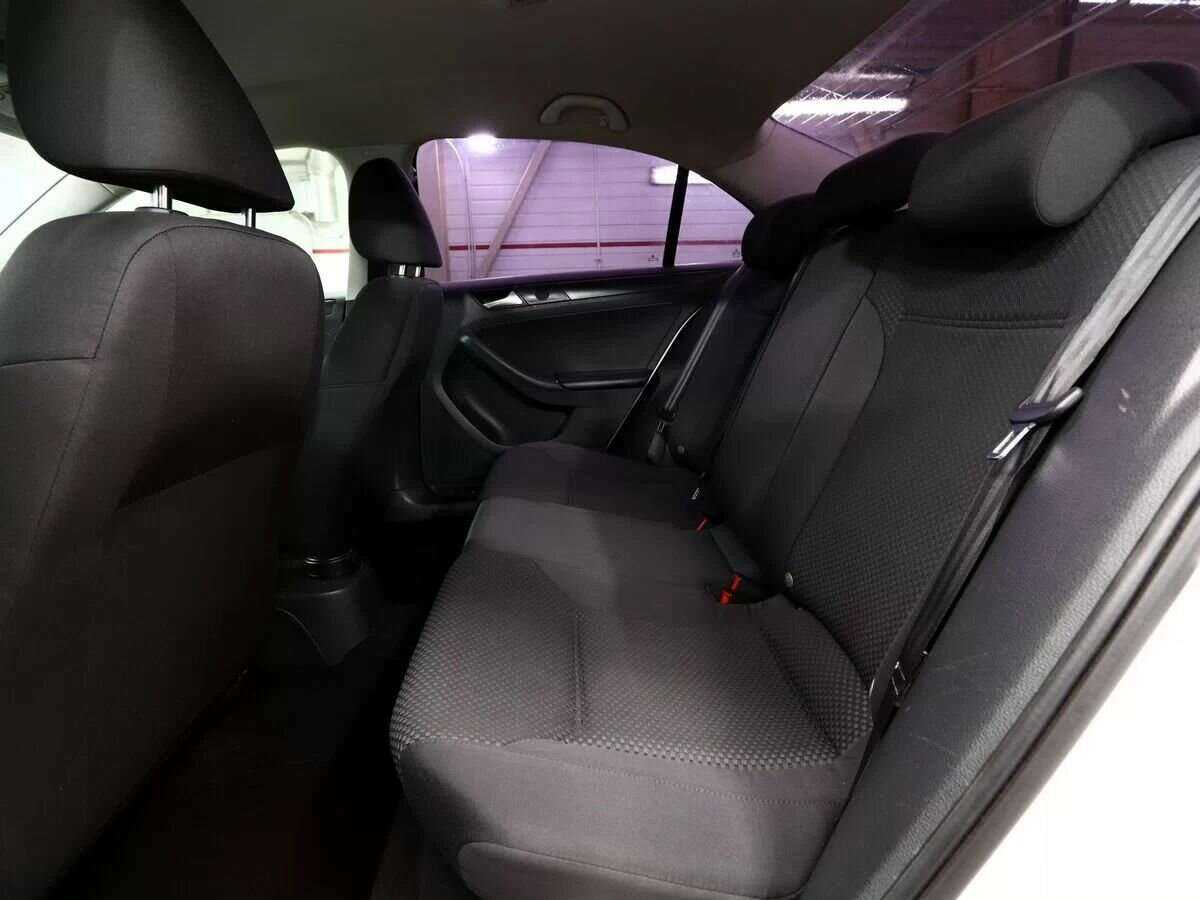 Купить Volkswagen Jetta с пробегом. Фото: #16
