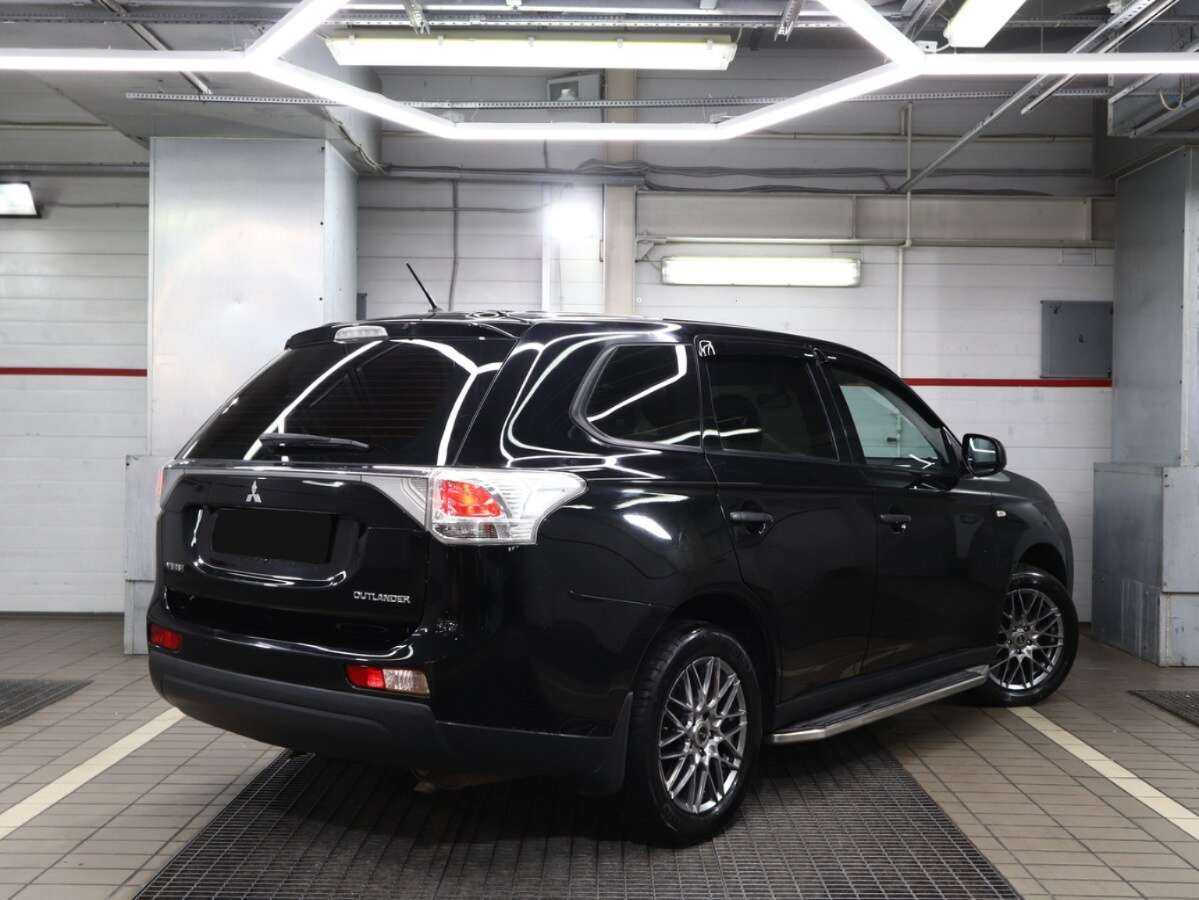 Купить Mitsubishi Outlander с пробегом. Фото: #1