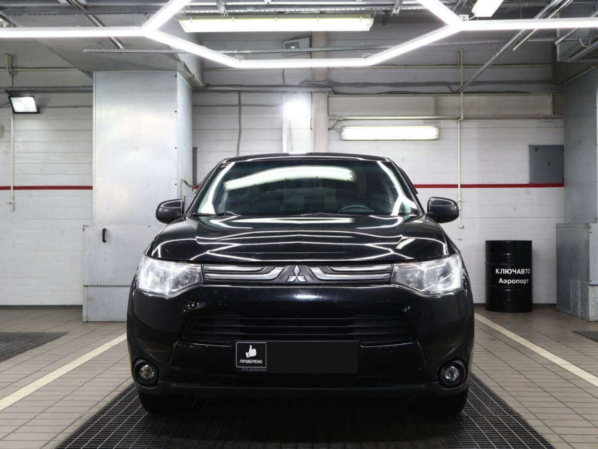 Купить Mitsubishi Outlander с пробегом. Фото: #2