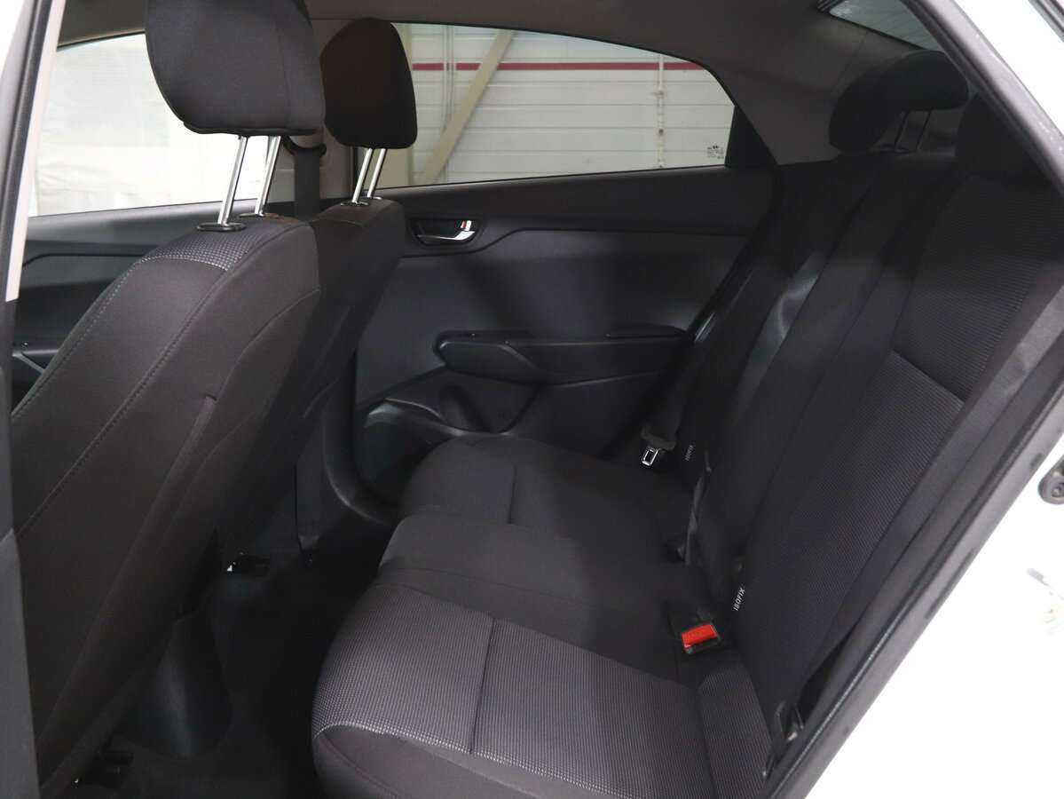 Купить Hyundai Solaris с пробегом. Фото: #9