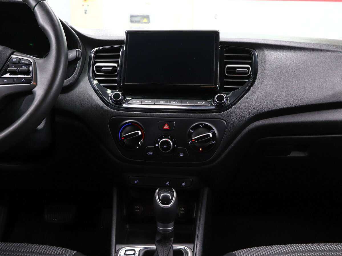 Купить Hyundai Solaris с пробегом. Фото: #17