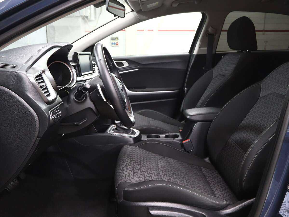 Купить Kia Ceed с пробегом. Фото: #8