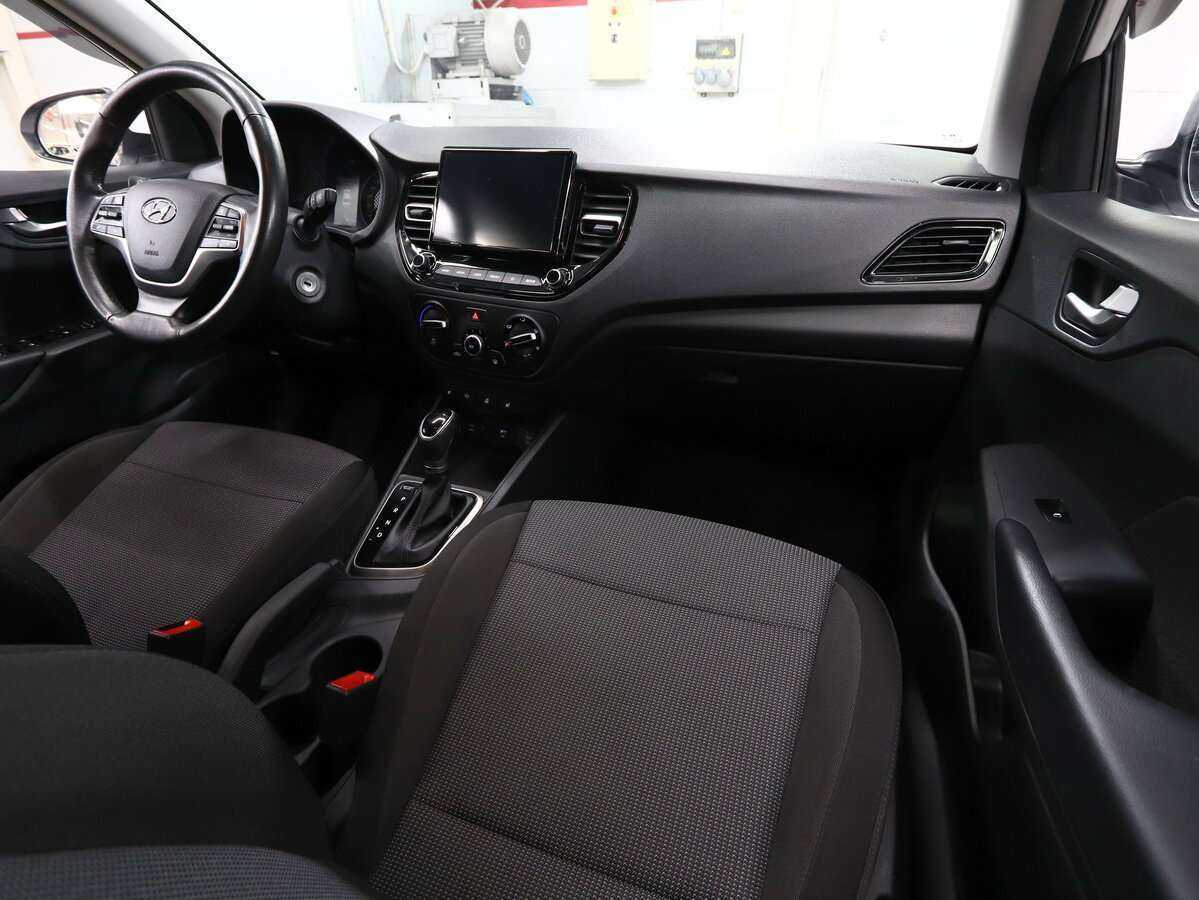 Купить Hyundai Solaris с пробегом. Фото: #14