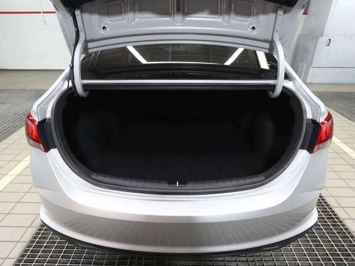 Купить Hyundai Solaris с пробегом. Фото: #4