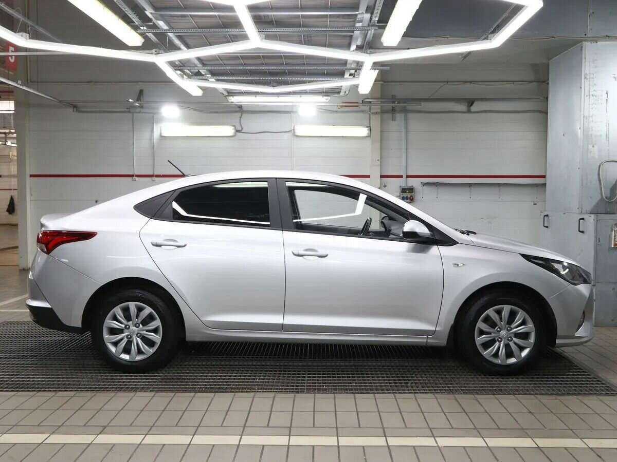 Купить Hyundai Solaris с пробегом. Фото: #12