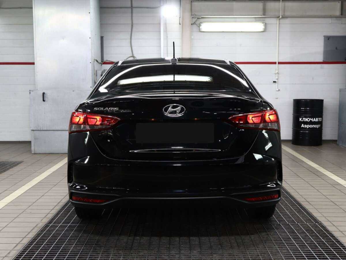 Купить Hyundai Solaris с пробегом. Фото: #2