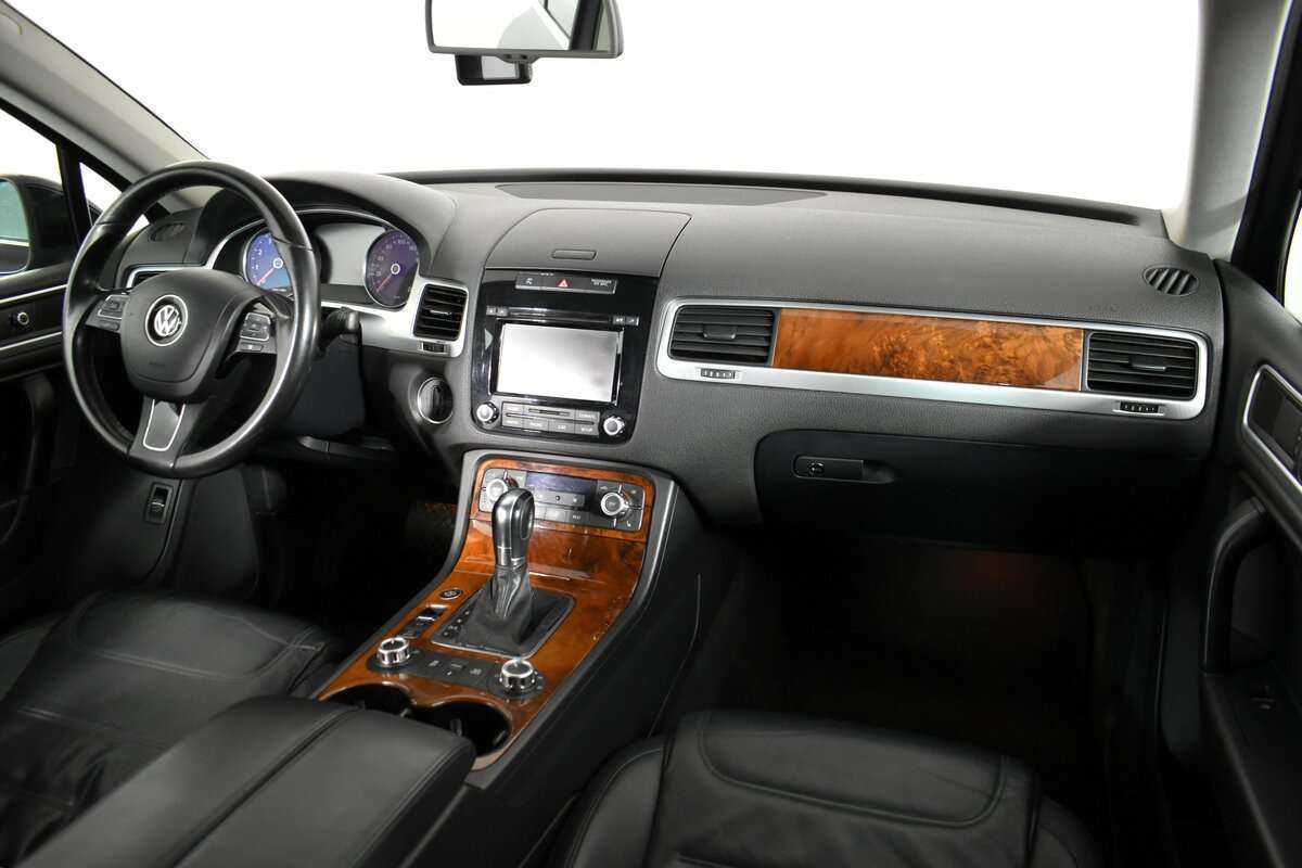 Купить Volkswagen Touareg с пробегом. Фото: #9