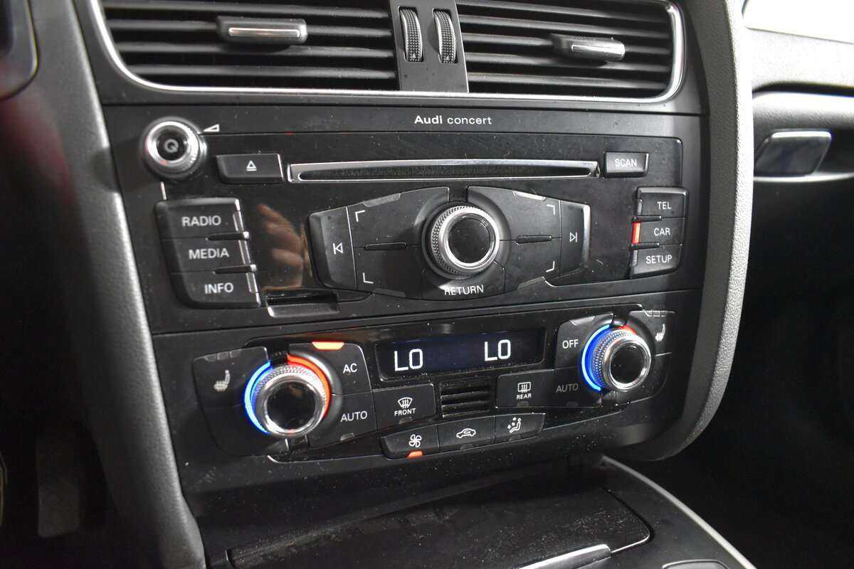 Купить Audi A4 с пробегом. Фото: #14