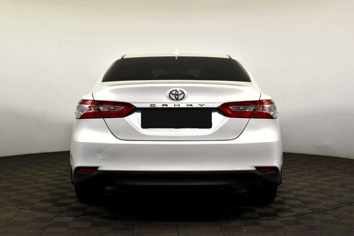 Купить Toyota Camry с пробегом. Фото: #4