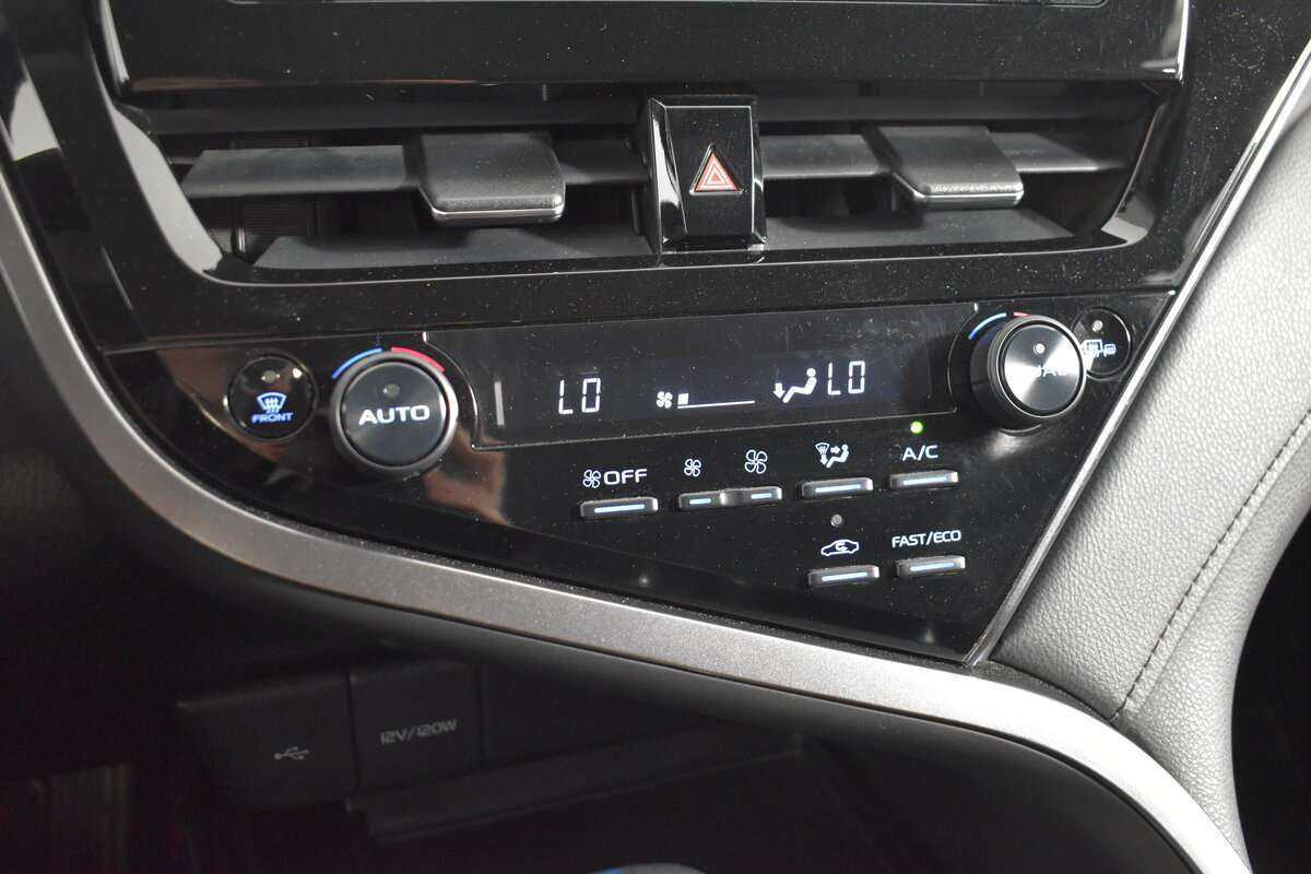 Купить Toyota Camry с пробегом. Фото: #16