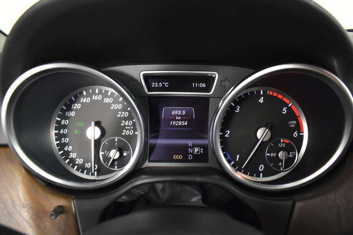 Купить Mercedes-Benz M-Класс с пробегом. Фото: #15