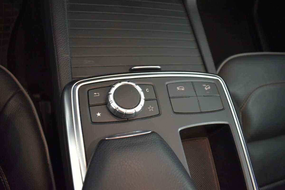 Купить Mercedes-Benz M-Класс с пробегом. Фото: #16