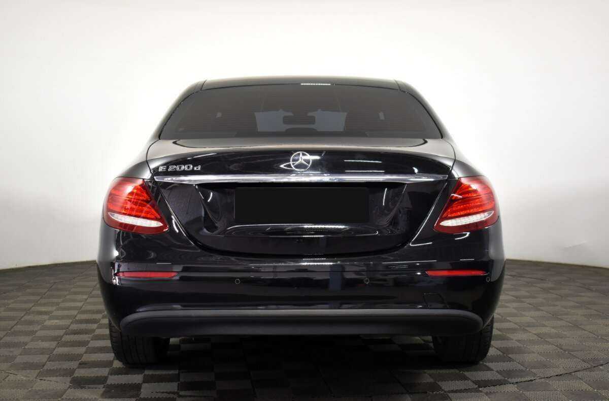 Купить Mercedes-Benz E-Класс с пробегом. Фото: #4