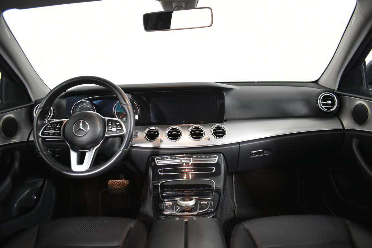 Купить Mercedes-Benz E-Класс с пробегом. Фото: #12