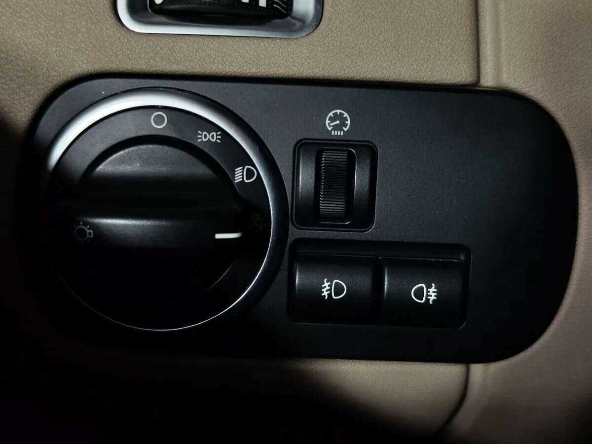 Купить Land Rover Discovery с пробегом. Фото: #19