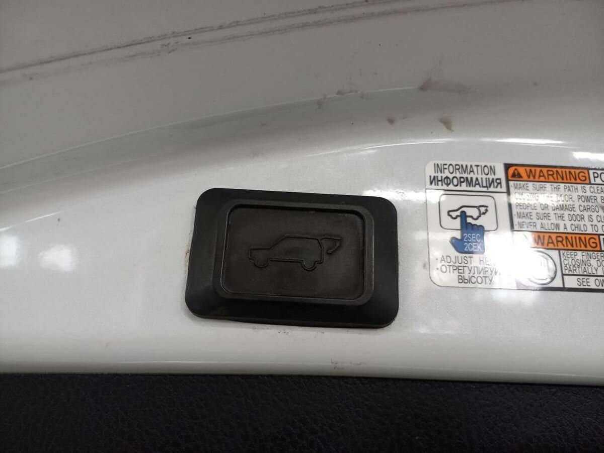 Купить Toyota RAV4 с пробегом. Фото: #17